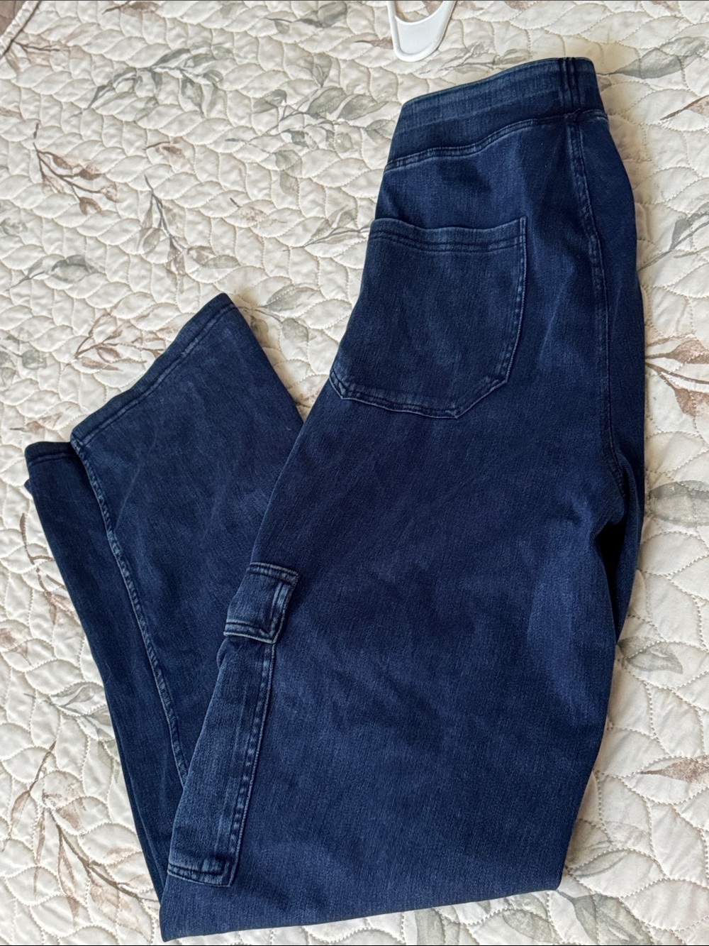 Halara Dark Wash Denim Cargo Jeans never worn